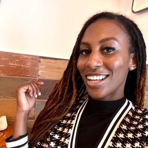 Meet your Posher, Tekoa